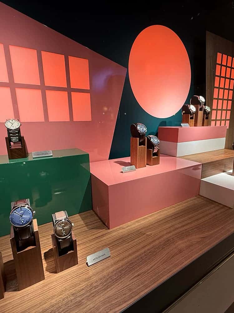 oris schaufenster display